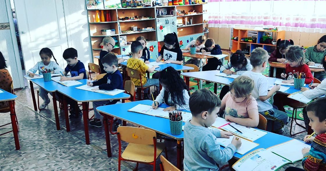 Рисование. Тема:Моё путешествие. Цель: научить рисовать транспорт, на котором дети желают отправится в путешествие. Развивать фантазию, усидчивость, любознательность.